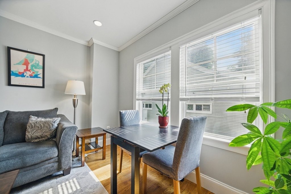 18 Robert St # 6