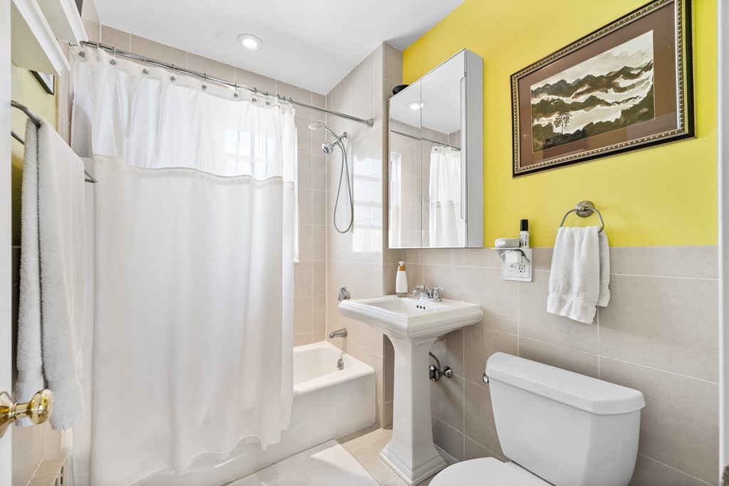 38 Amsden St # 38