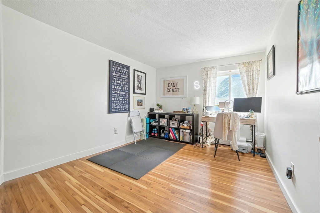 80 Main St # 20