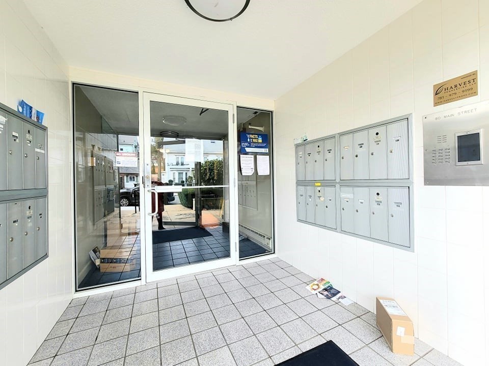 80 Main St # 20