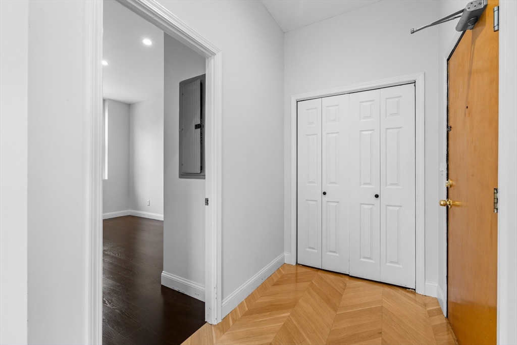 21 Linden St # 210