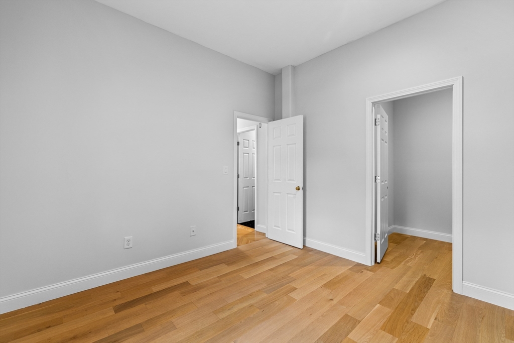 21 Linden St # 210