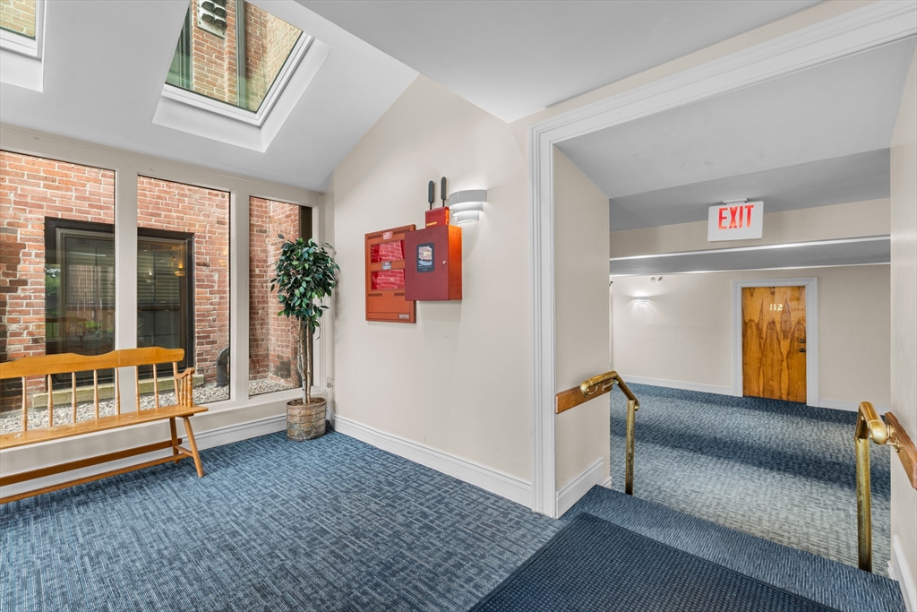 21 Linden St # 210