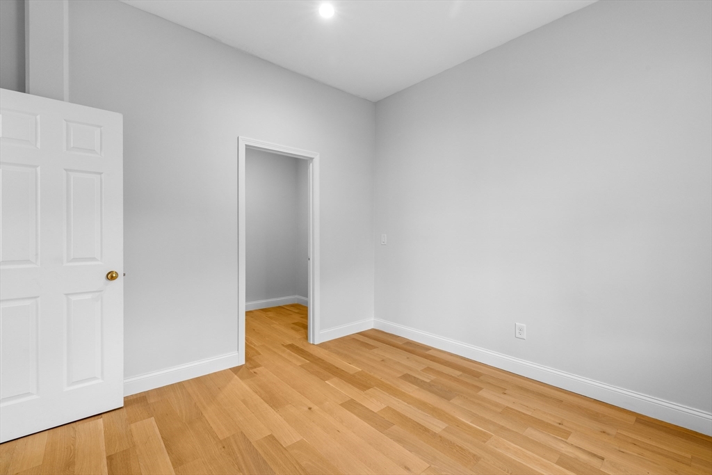 21 Linden St # 210