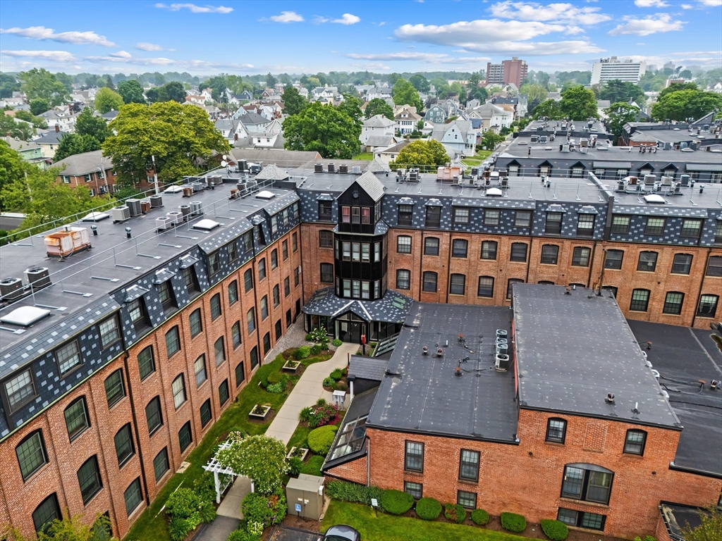 21 Linden St # 210