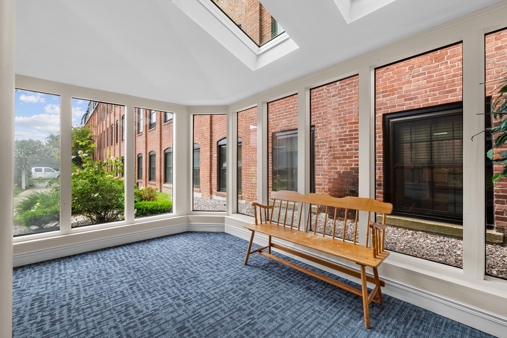 21 Linden St # 210