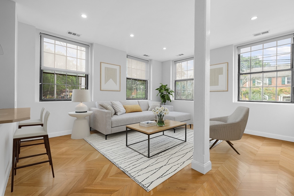 21 Linden St # 210