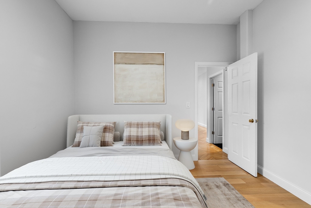 21 Linden St # 210