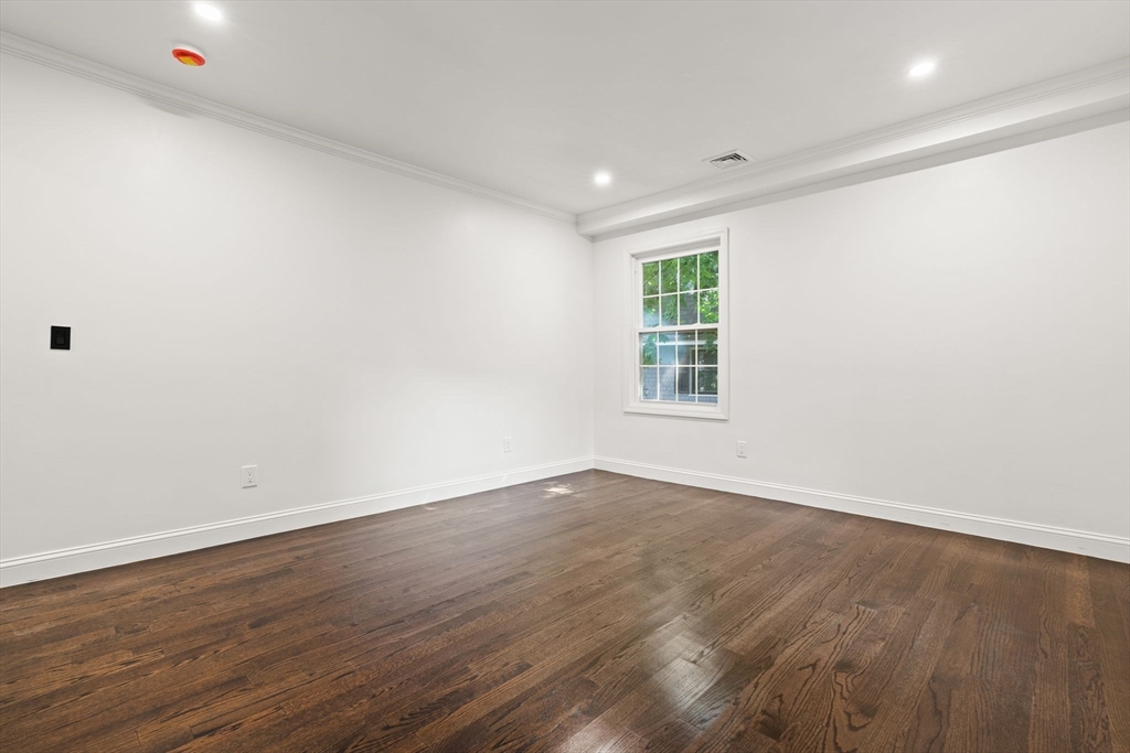 21 Greystone Rd # 2