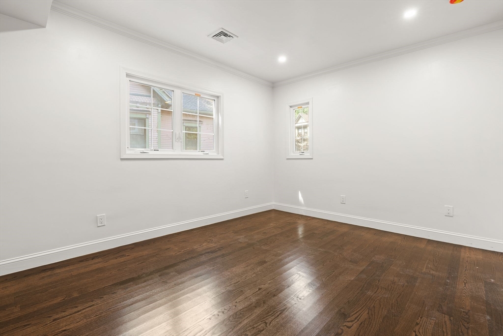 21 Greystone Rd # 2