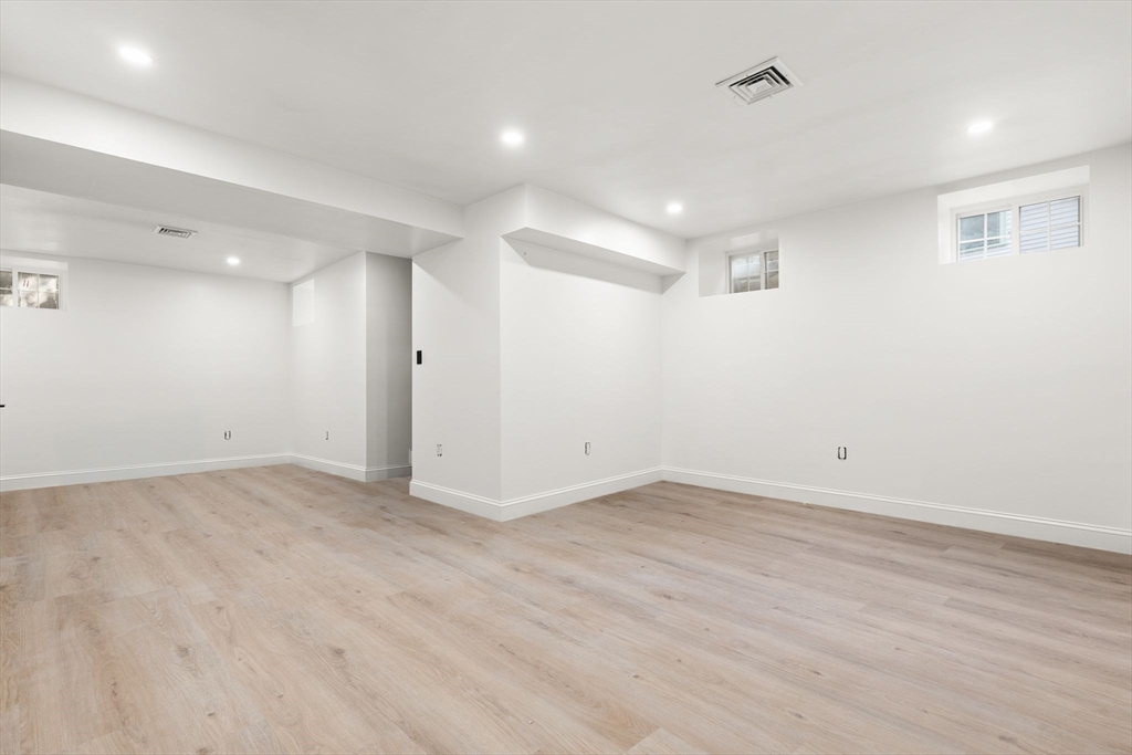 21 Greystone Rd # 2