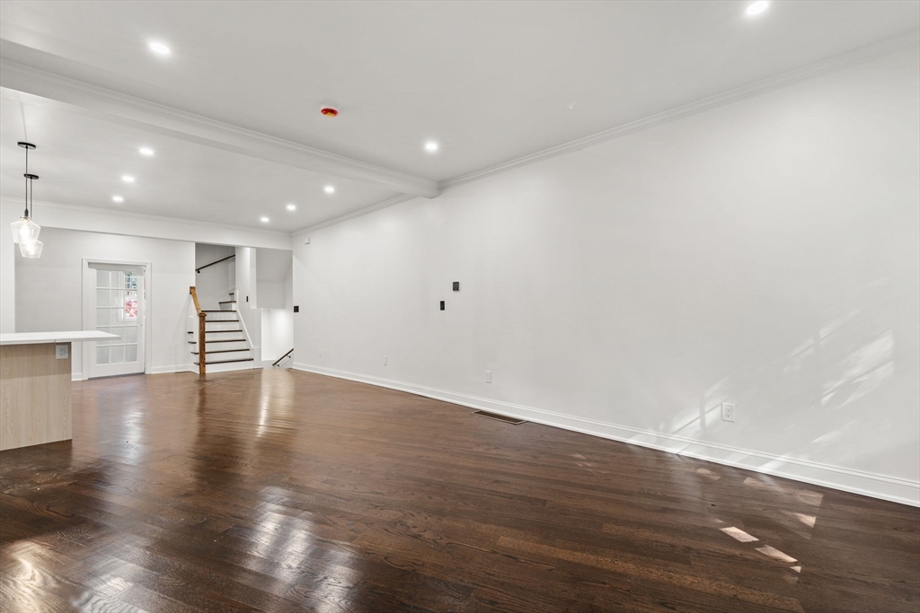 21 Greystone Rd # 2