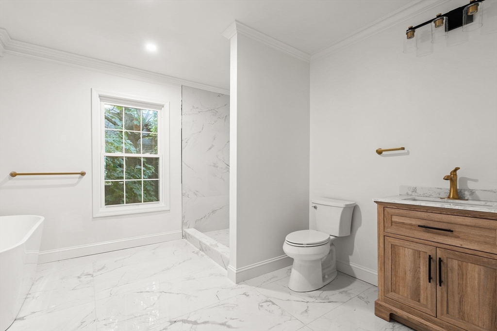 21 Greystone Rd # 2