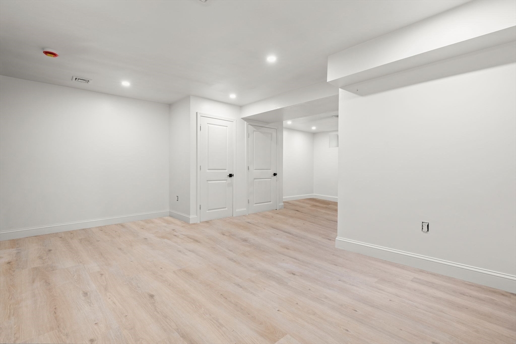 21 Greystone Rd # 2