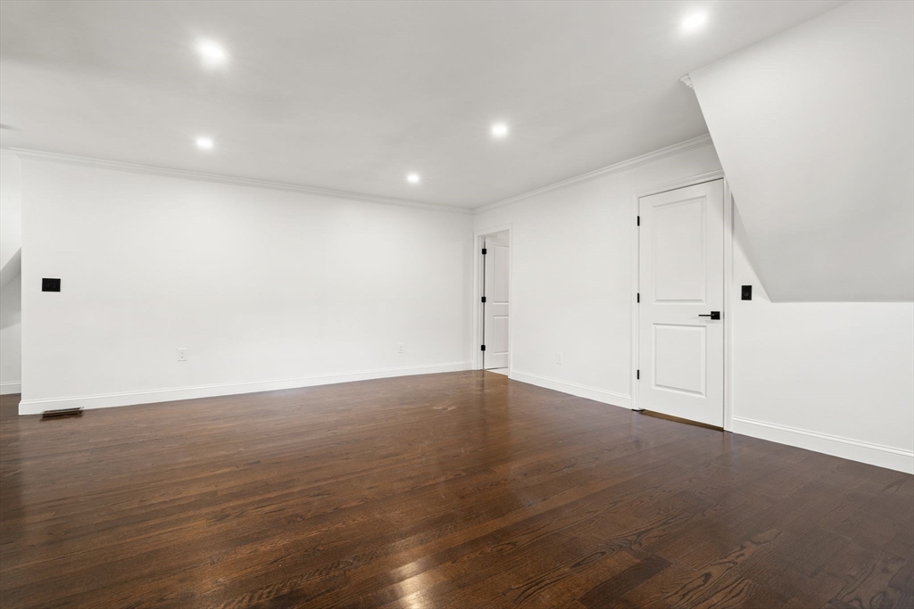 21 Greystone Rd # 2