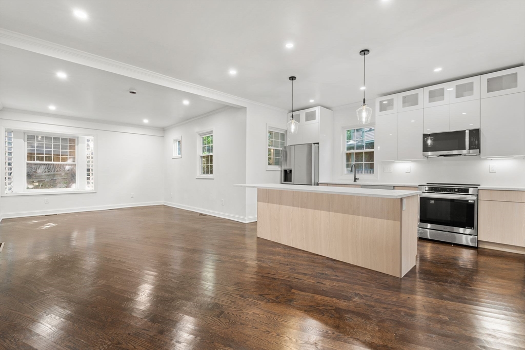21 Greystone Rd # 2