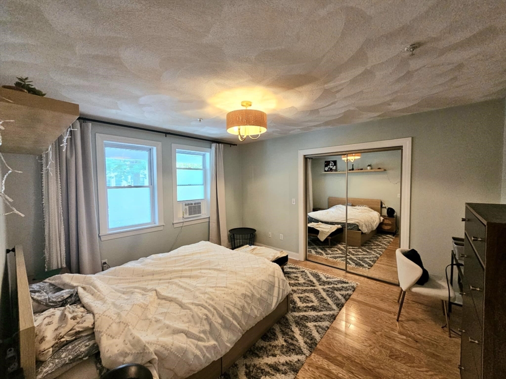 26 Holden St # 1