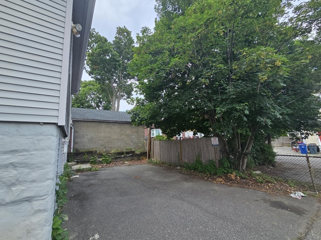 26 Holden St # 1