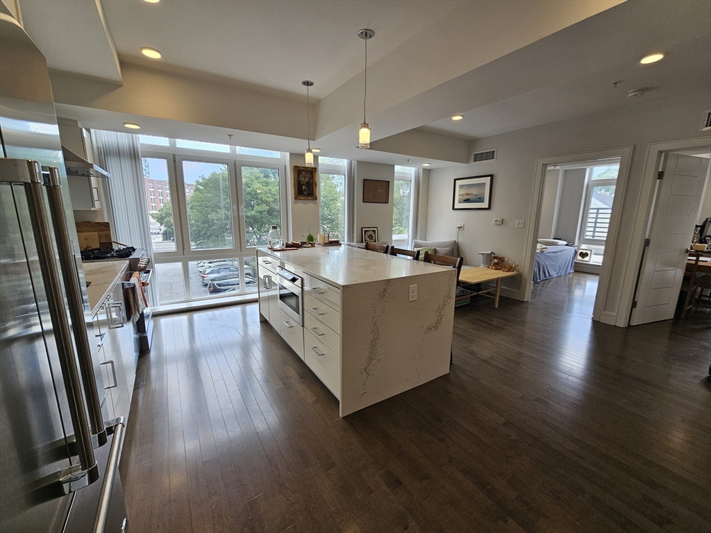 262 Monsignor O'brien Hwy # 306