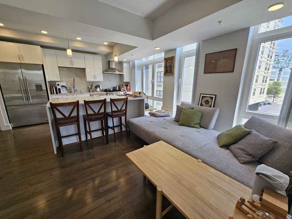 262 Monsignor O'brien Hwy # 306