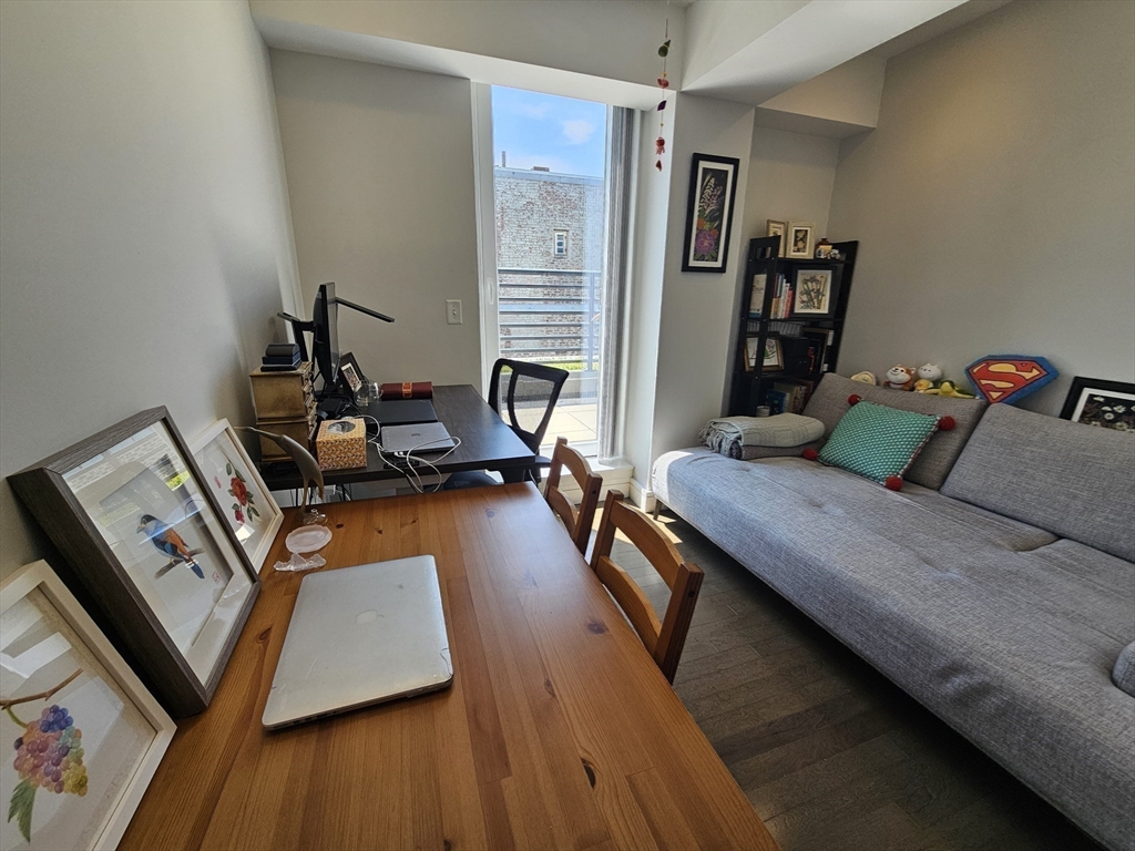 262 Monsignor O'brien Hwy # 306