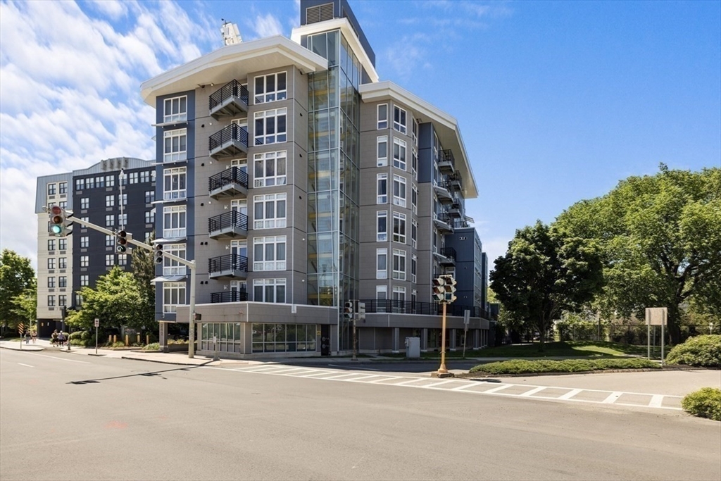 262 Monsignor O'brien Hwy # 306