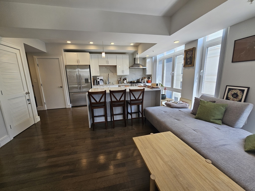 262 Monsignor O'brien Hwy # 306