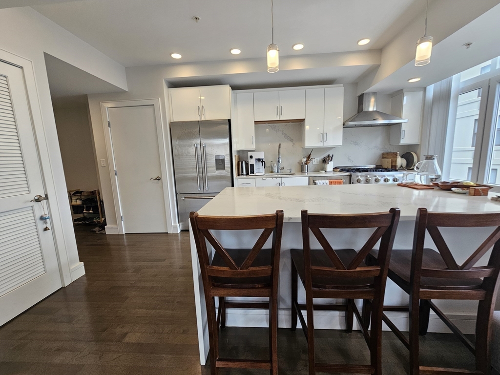 262 Monsignor O'brien Hwy # 306