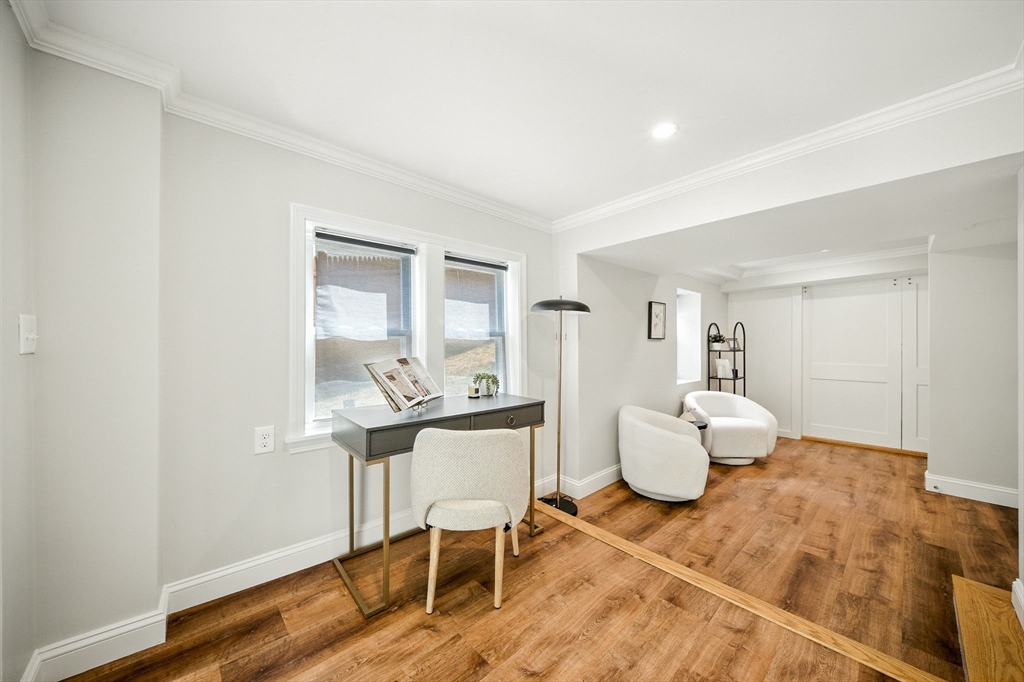 83 Sunnyside Ave