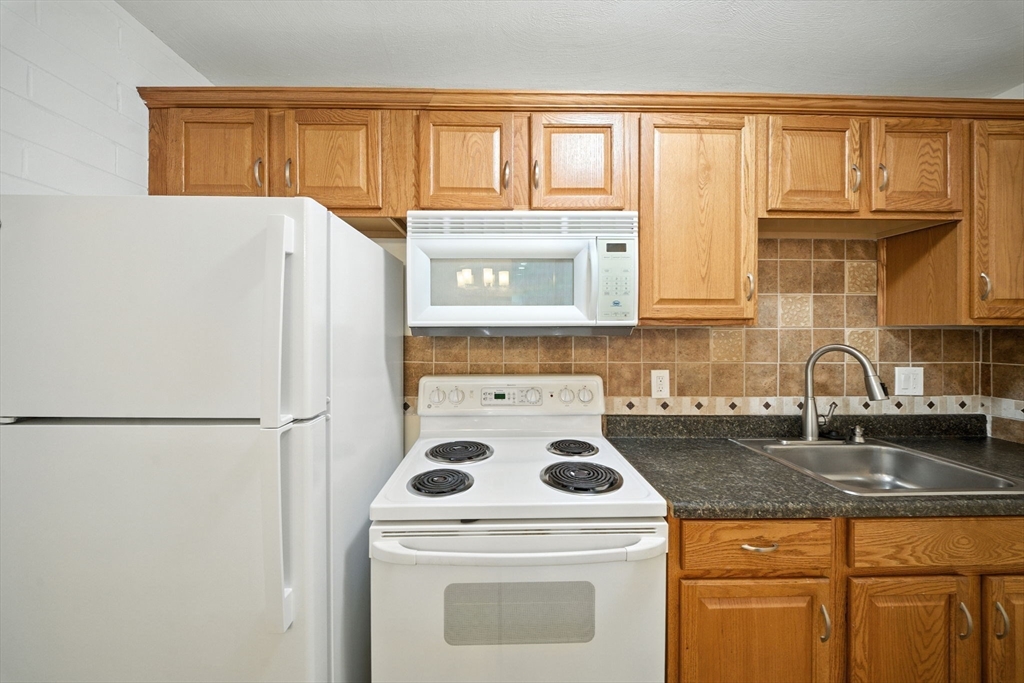 115 W Squantum St # 702