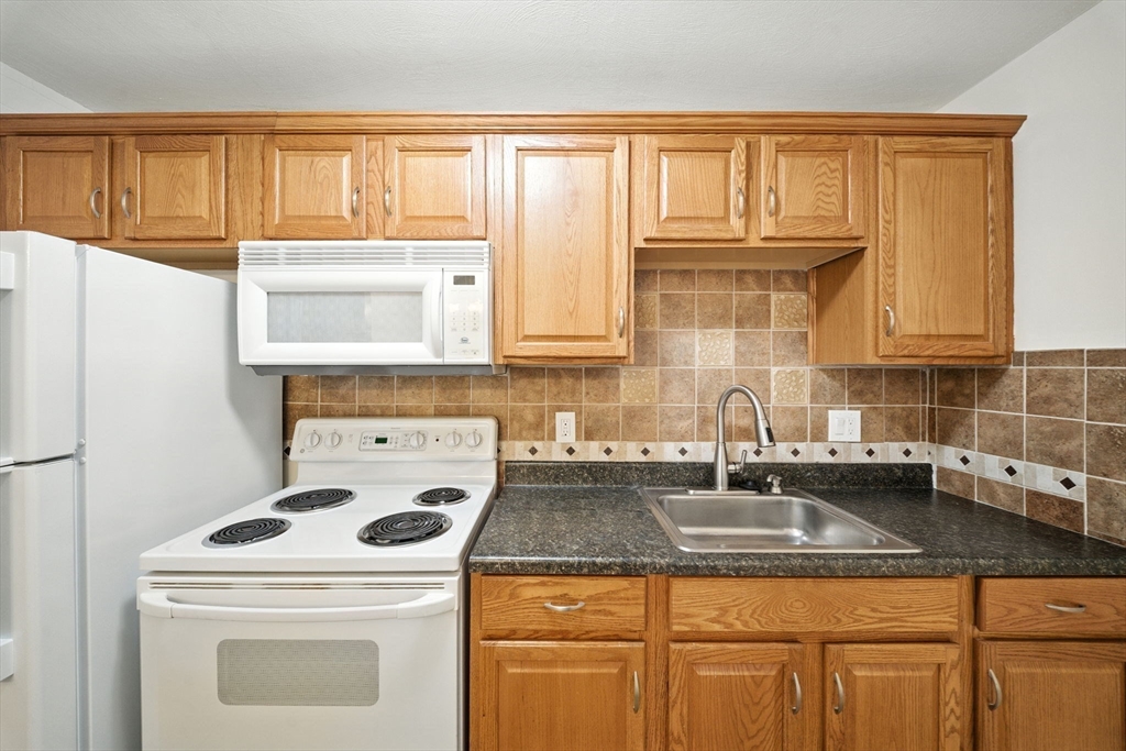 115 W Squantum St # 702