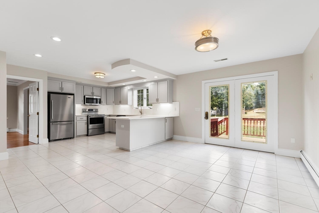4 Gavin Cir