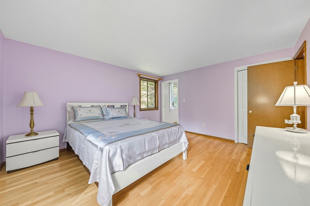 38 W Elm St