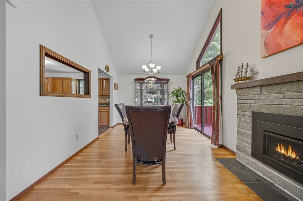 38 W Elm St