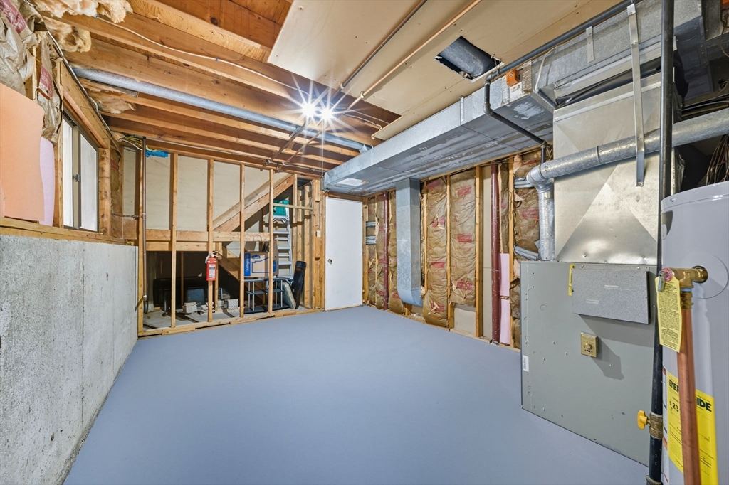 38 W Elm St