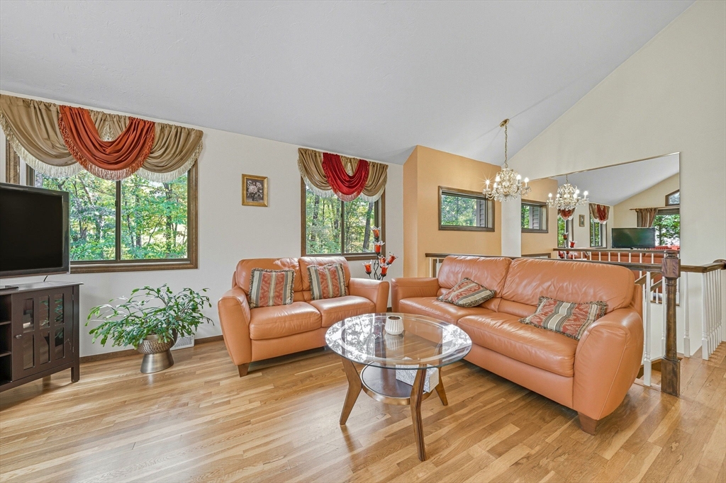 38 W Elm St