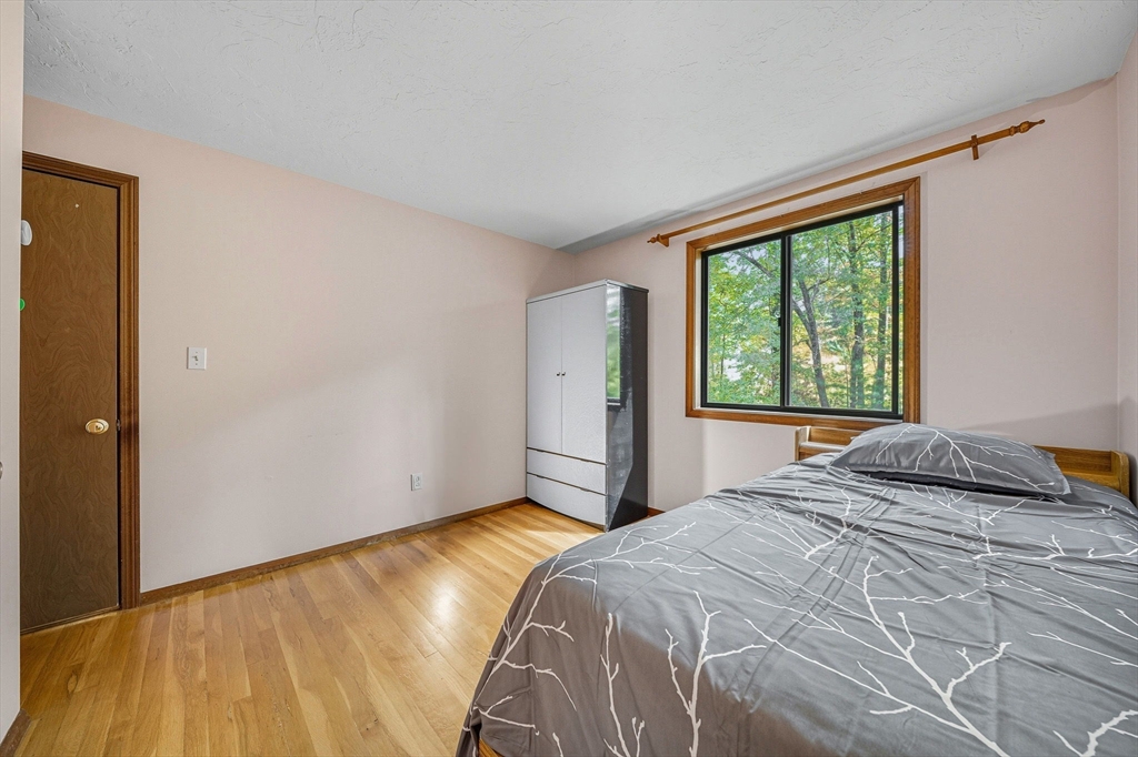 38 W Elm St
