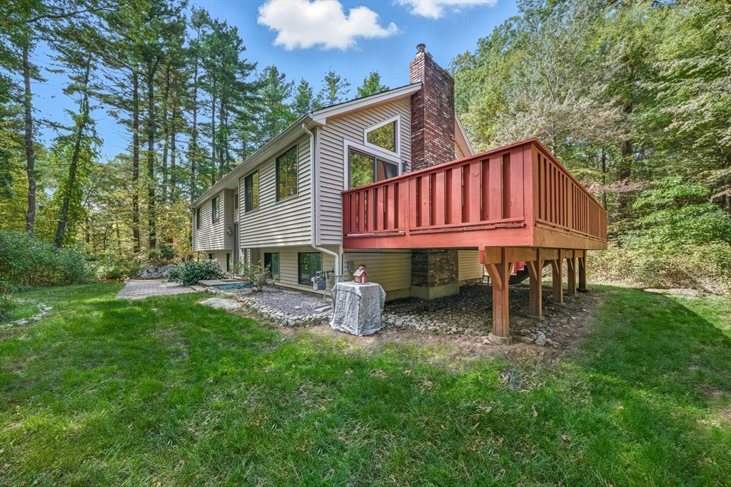 38 W Elm St