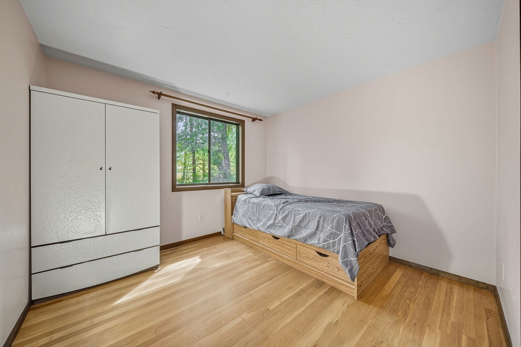 38 W Elm St