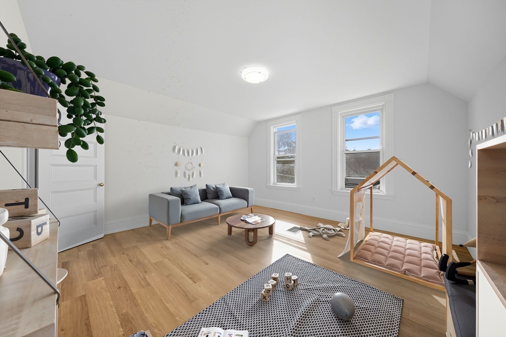 19-21 Wolcott St