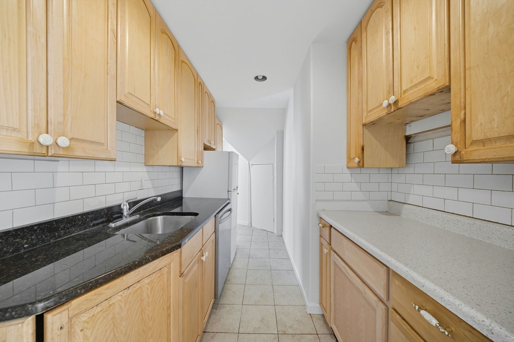 19-21 Wolcott St