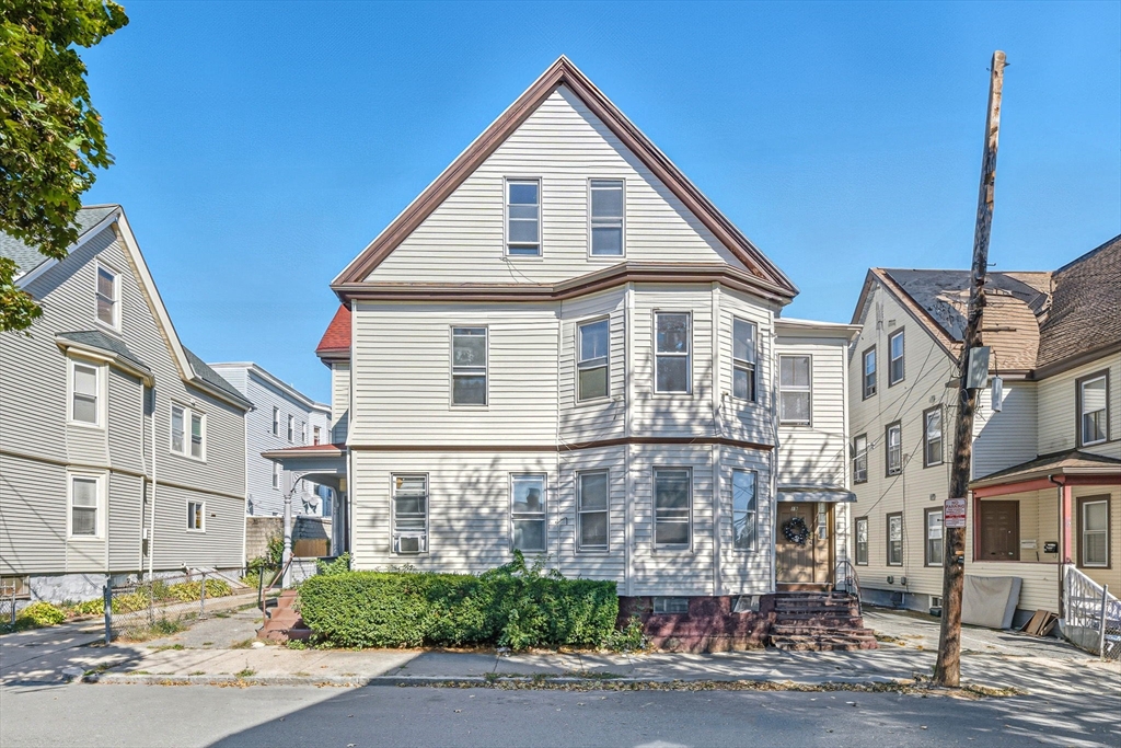 19-21 Wolcott St