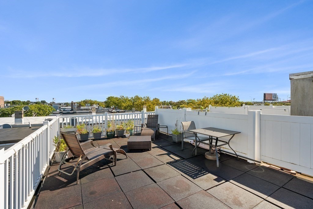 156 Chelsea St # 103