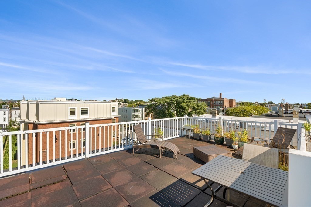 156 Chelsea St # 103