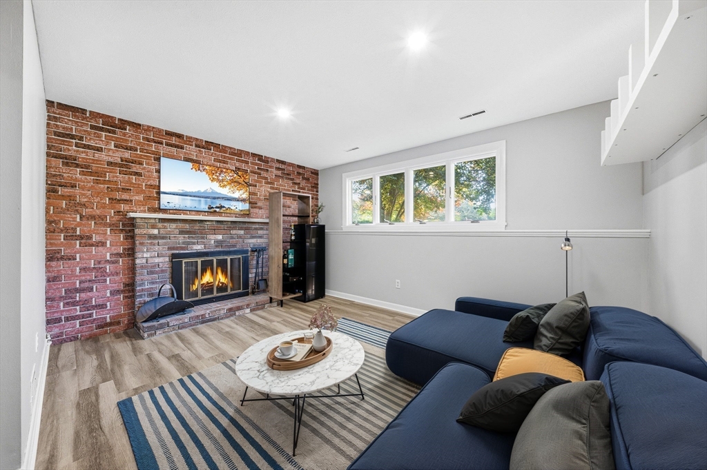 10 Hamman Circle