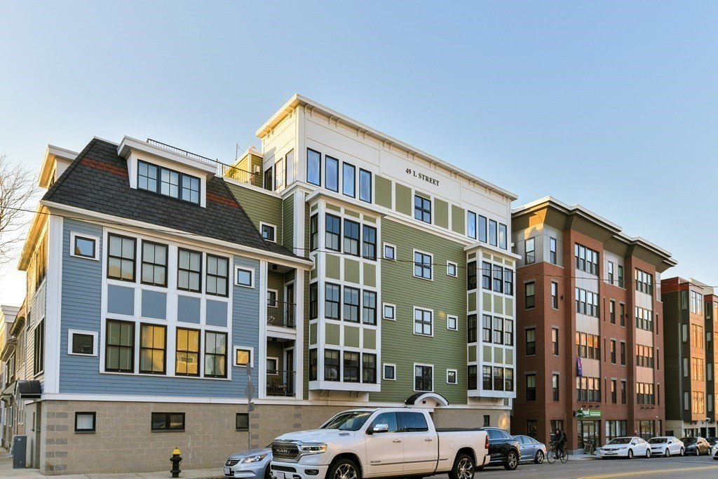 49 L St # 5