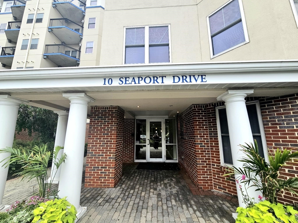 10 Seaport Drive # 2111
