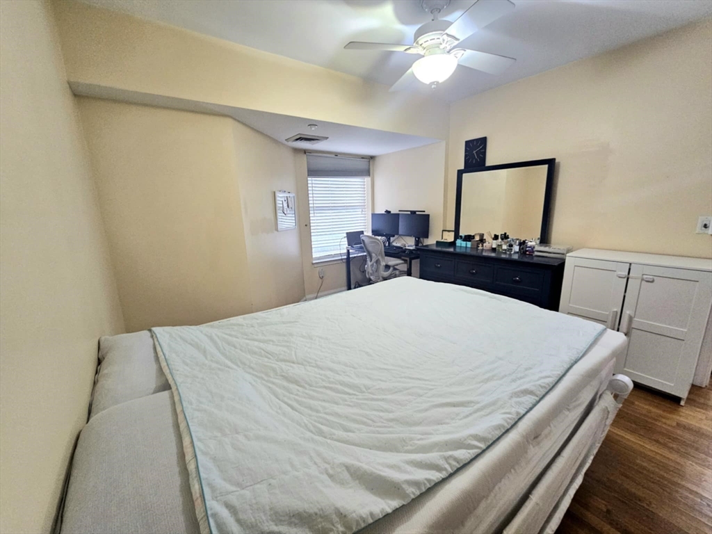 10 Seaport Drive # 2111