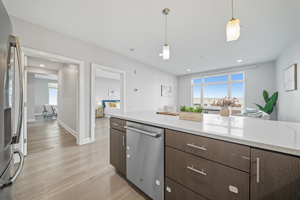 18 Cliveden St # 201