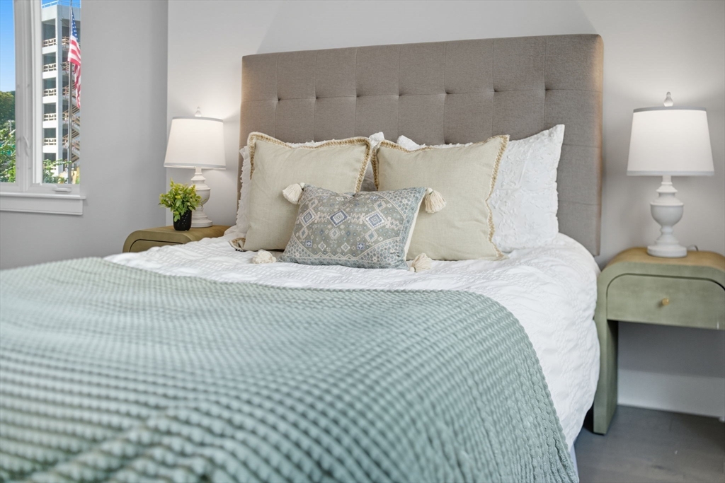 18 Cliveden St # 201